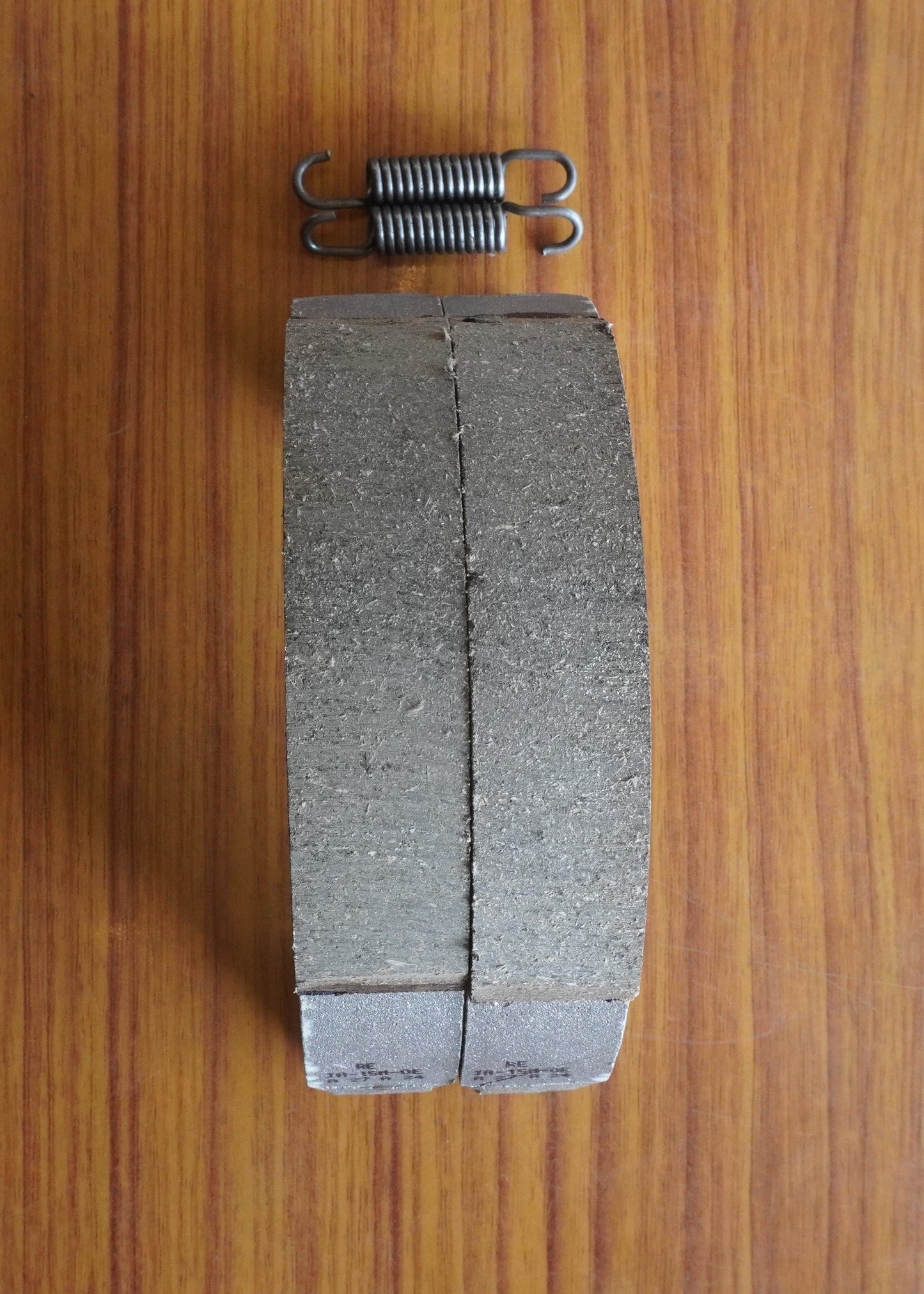 Royal Enfield GENUINE Bullet/Classic Rear Drum Brake Shoes (Part No. 888337)