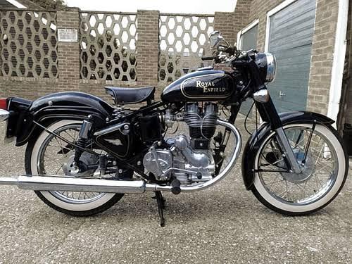 Universal Tyre Side White Wall Inserts for Cars & Motorcycles – Classic Vintage Look | Easy Installation