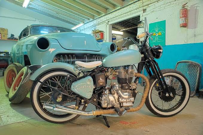 Universal Tyre Side White Wall Inserts for Cars & Motorcycles – Classic Vintage Look | Easy Installation