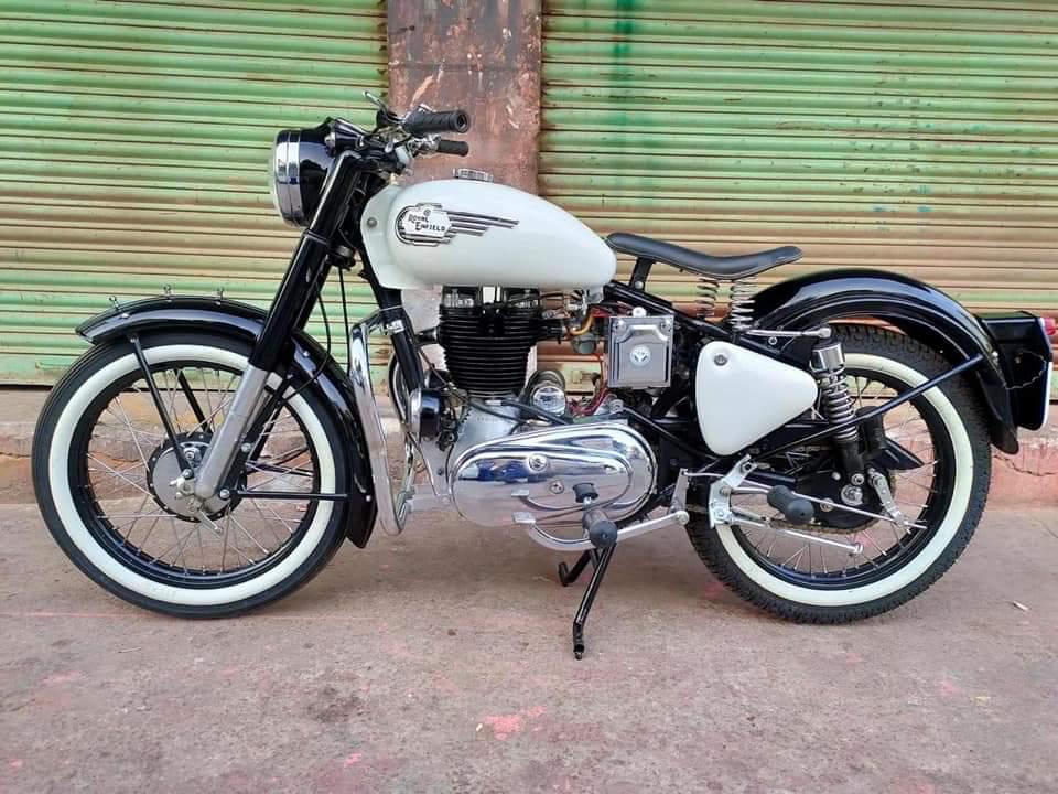 Universal Tyre Side White Wall Inserts for Cars & Motorcycles – Classic Vintage Look | Easy Installation